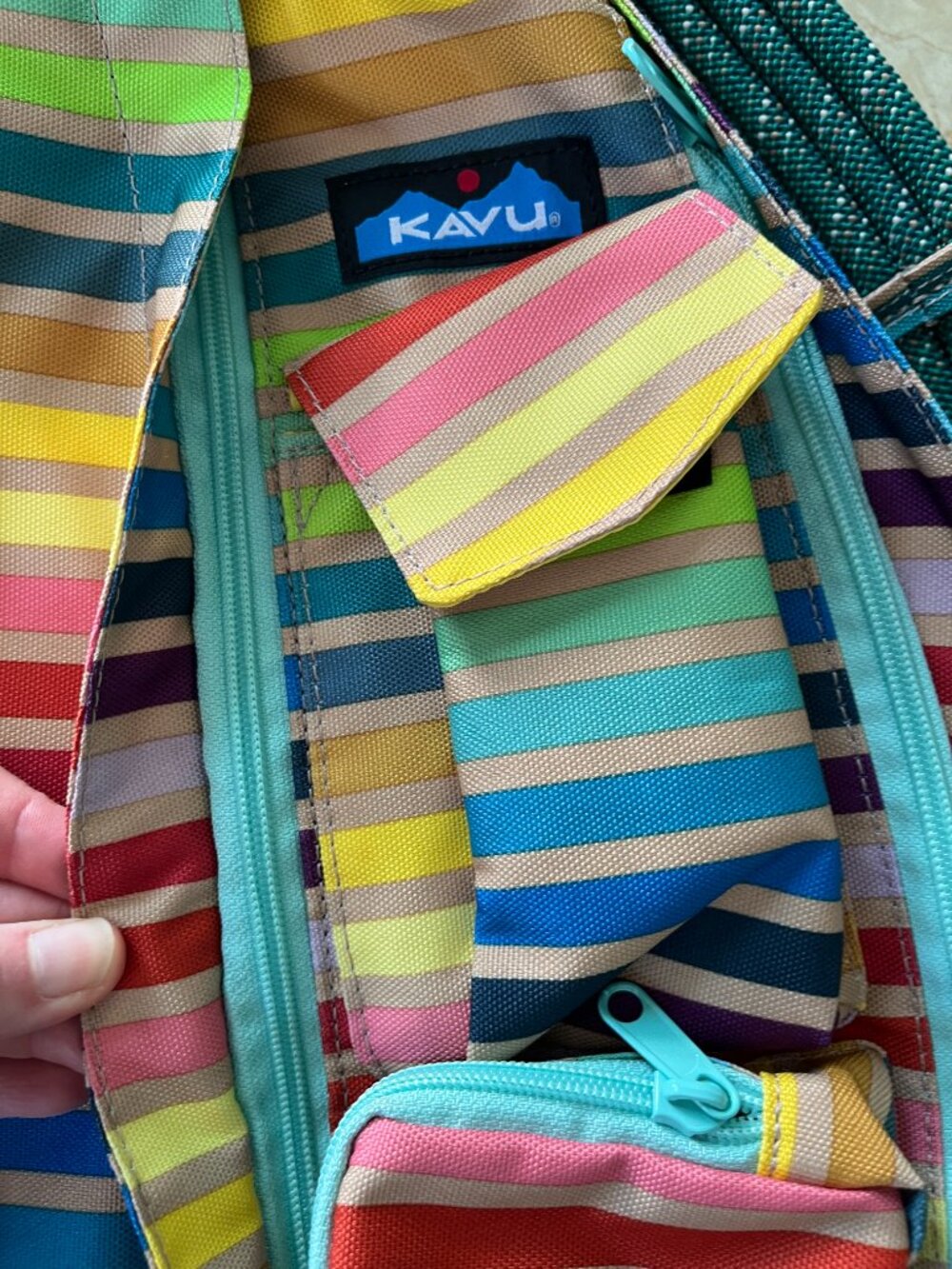 Kavu Lg Size Chroma Stripe Slingback Crossbody Bag Paracord Strap - Picture 5 of 8